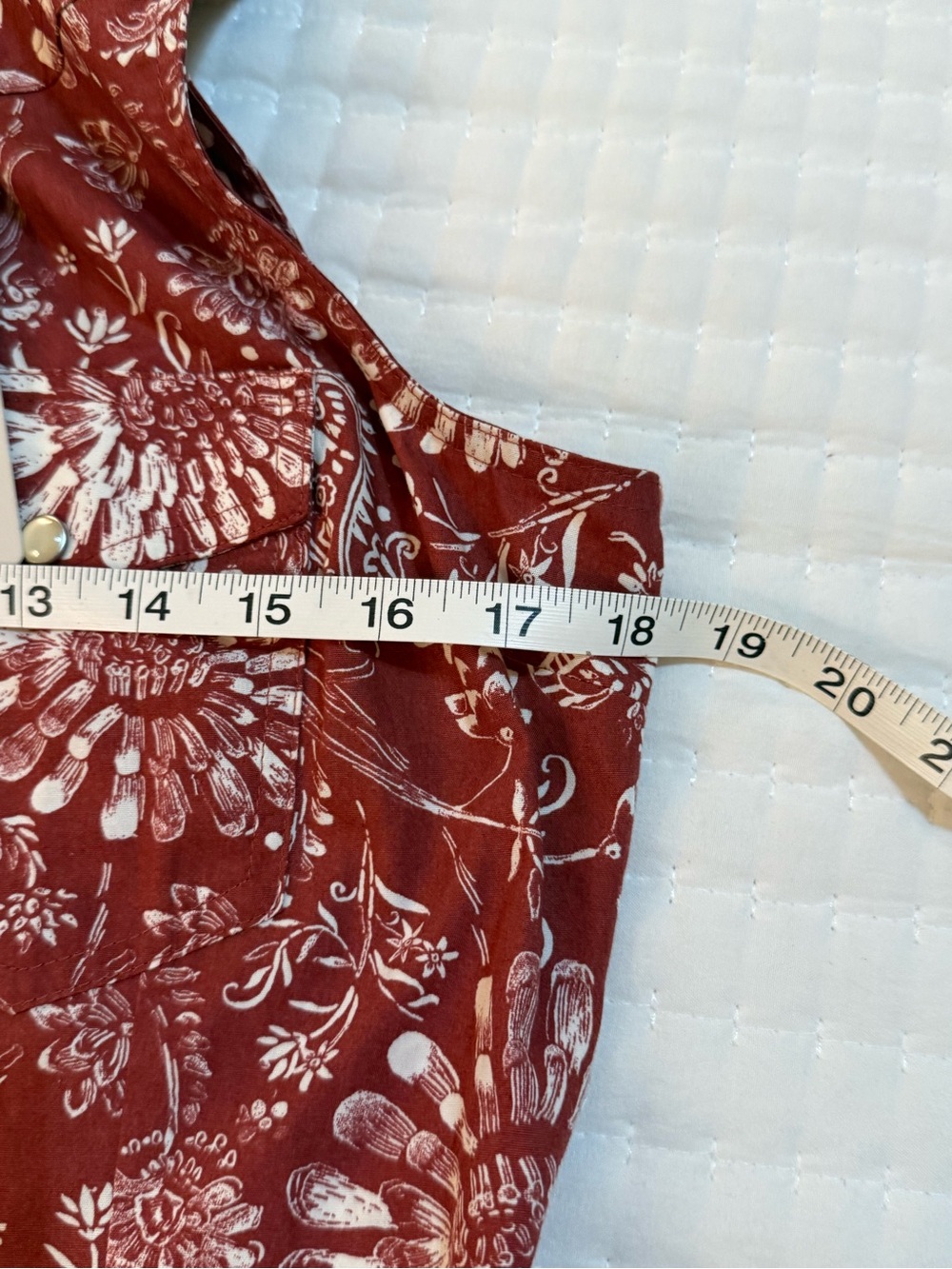 Upcycled Ruffled Collar Sleeveless Button-Up Top in Rust Floral. M - Picture 7 of 8